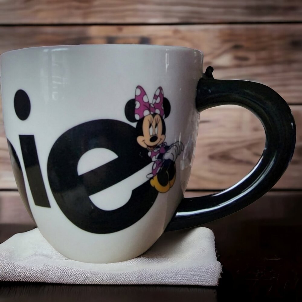 DISNEY "MINNIE" Ceramic Mug White Black
